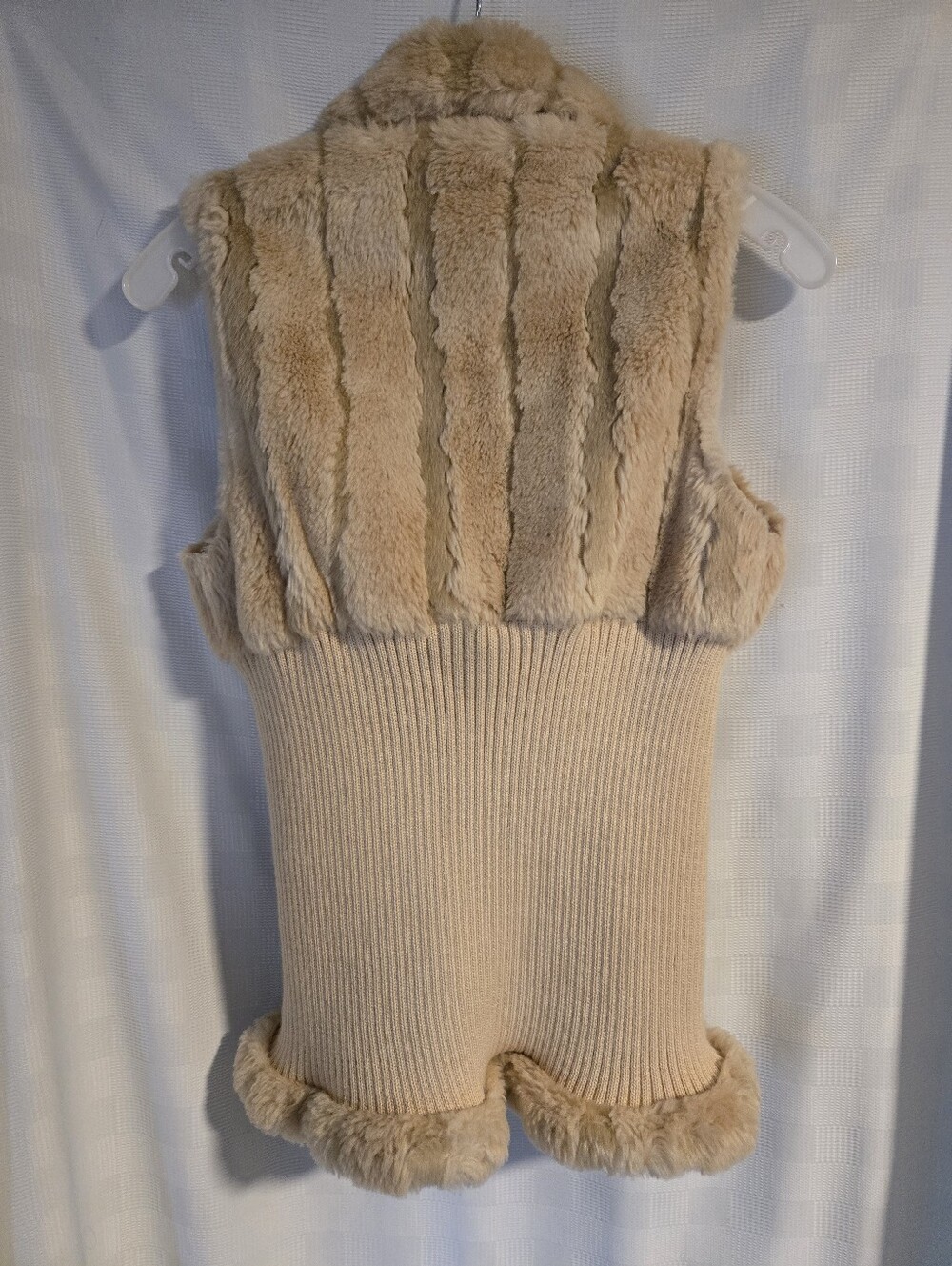Guess Cream Faux Fur Ribbed Zip Vest - Picture 2 of 7